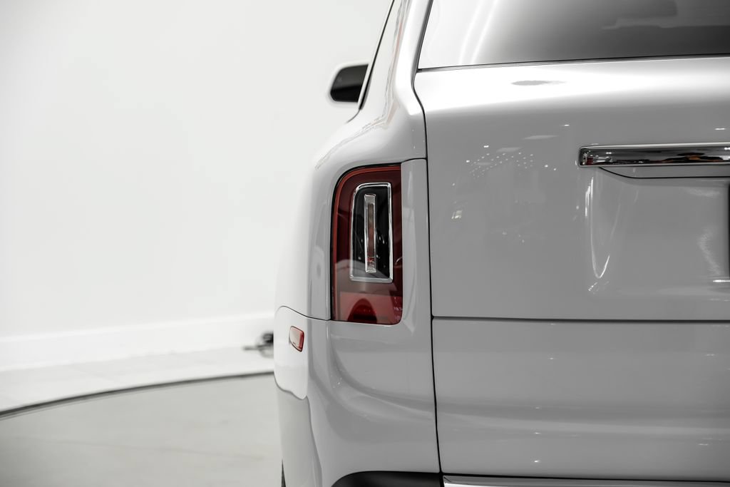 Used 2022 Rolls-Royce Cullinan AWD/4WD image 66