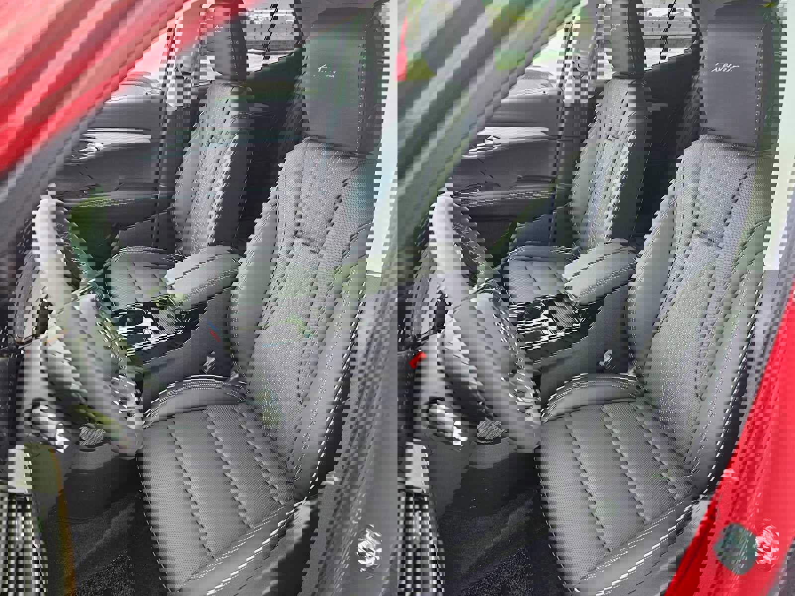 New 2025 Buick Envision Avenir image 21