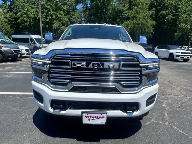 New 2026 RAM 3500 Laramie AWD/4WD image 9