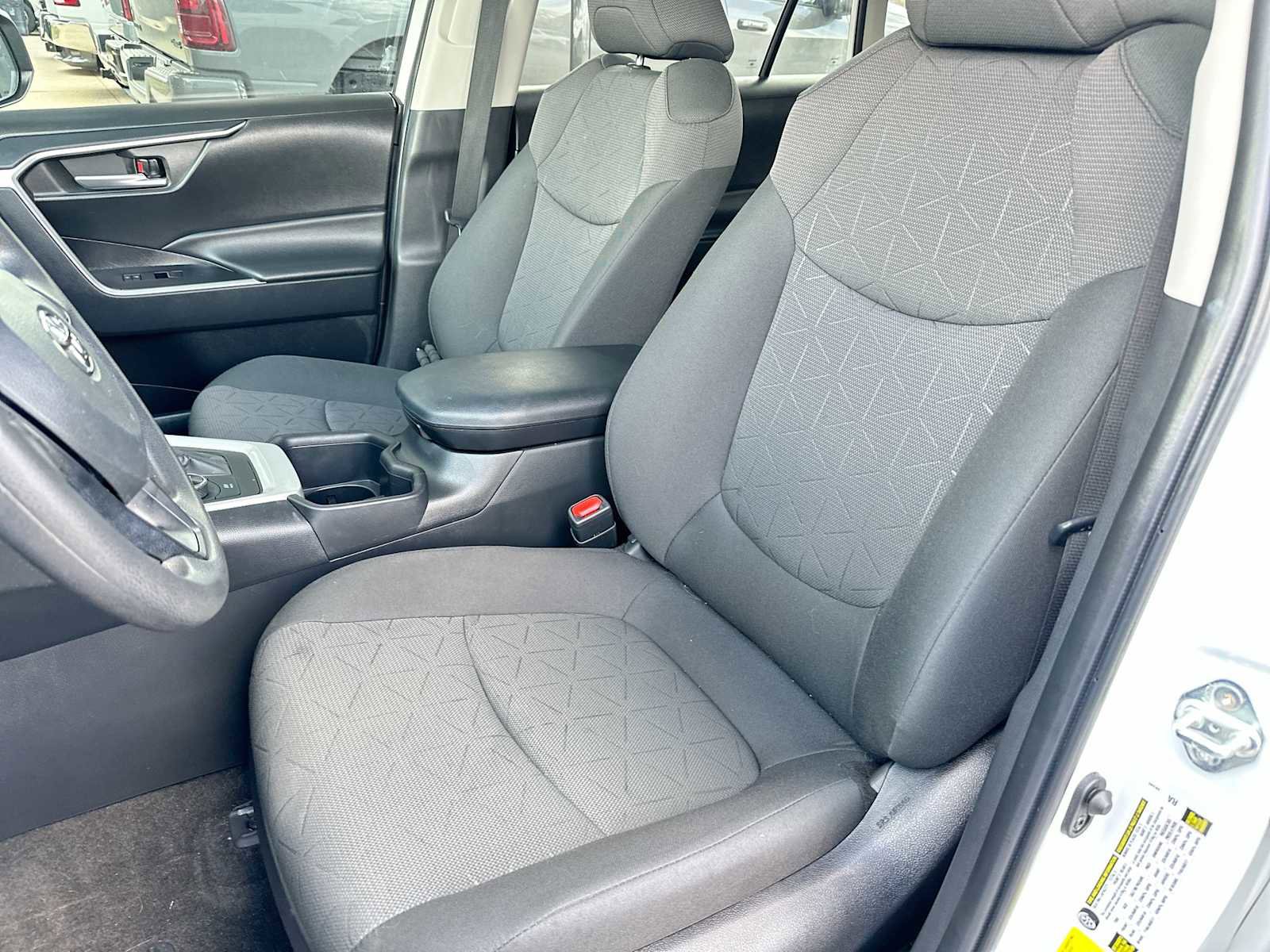 Used 2023 Toyota RAV4 AWD Hybrid image 17