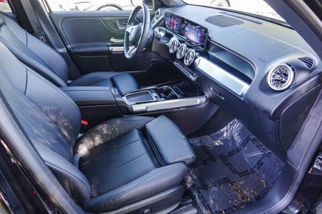 Used 2024 Mercedes-Benz EQB 300 4MATIC image 20