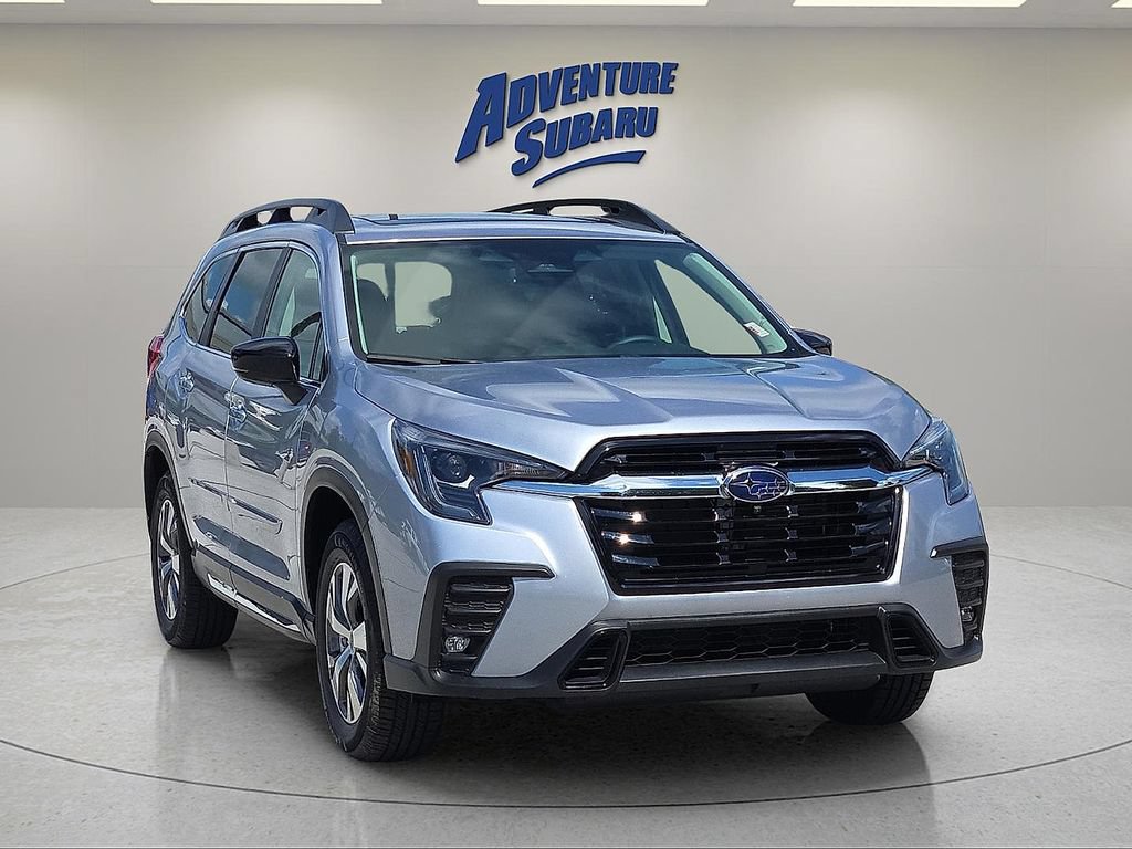 Used 2025 Subaru Ascent Limited AWD/4WD image 2