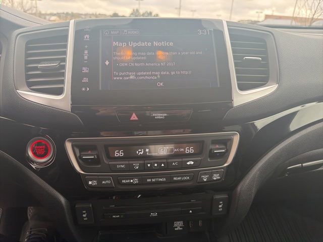 Used 2018 Honda Pilot Touring image 16