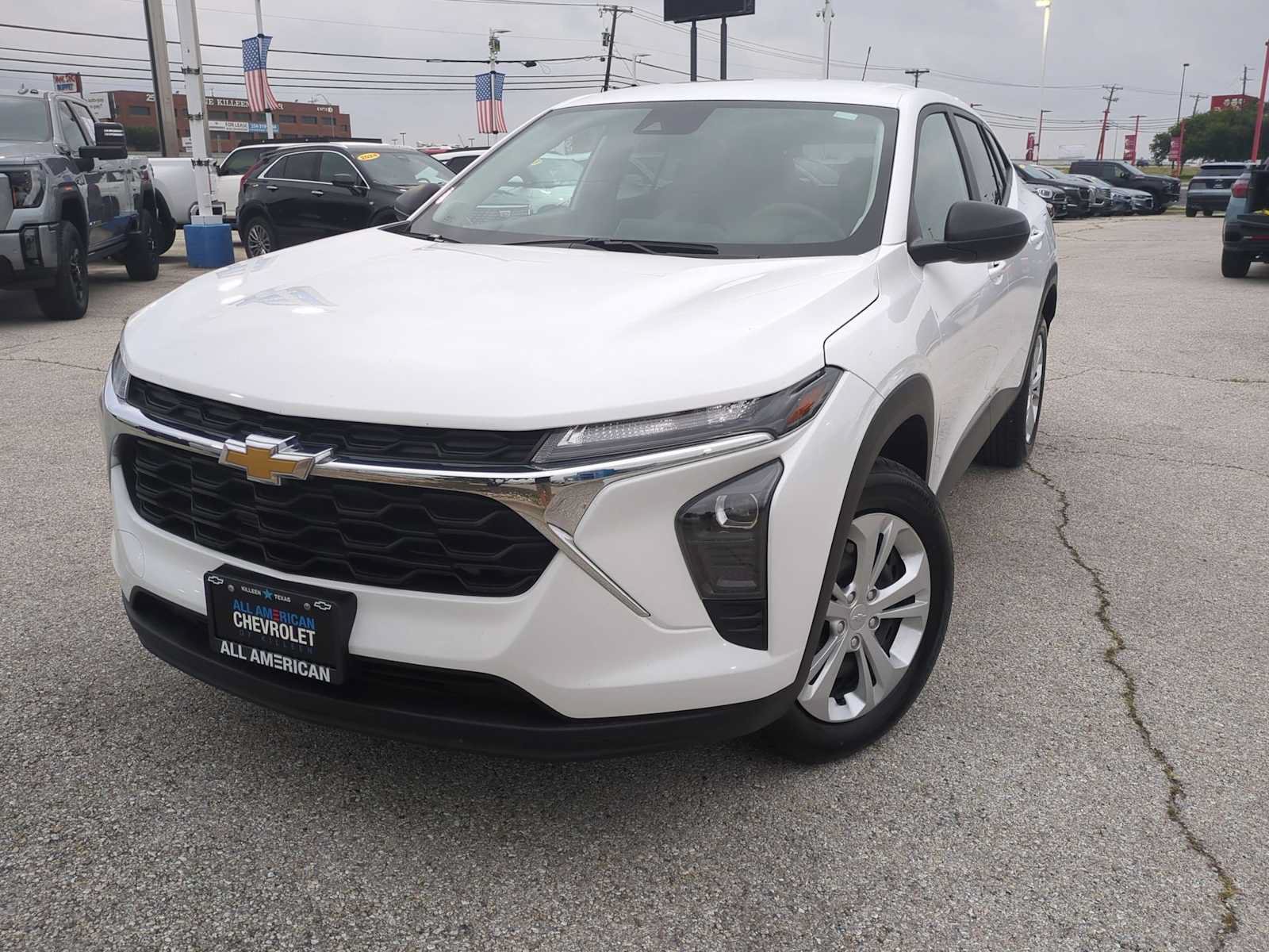 Used 2025 Chevrolet Trax LS w/ Driver Confidence Package
