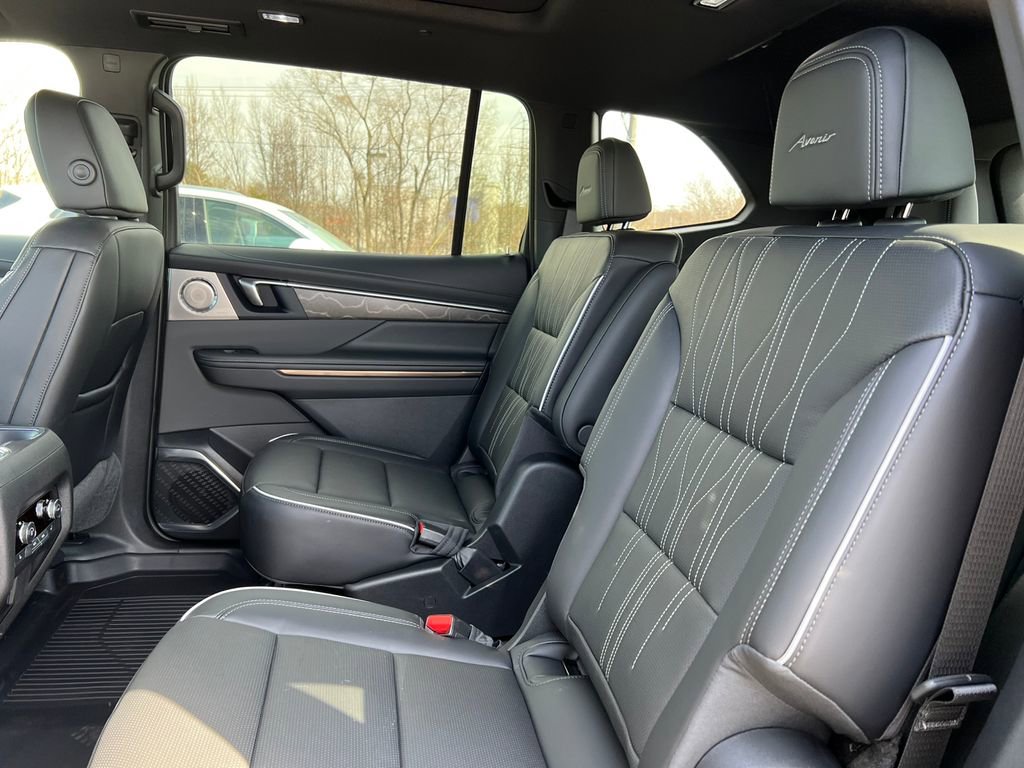 New 2026 Buick Enclave Avenir w/ Super Cruise Package AWD/4WD image 5