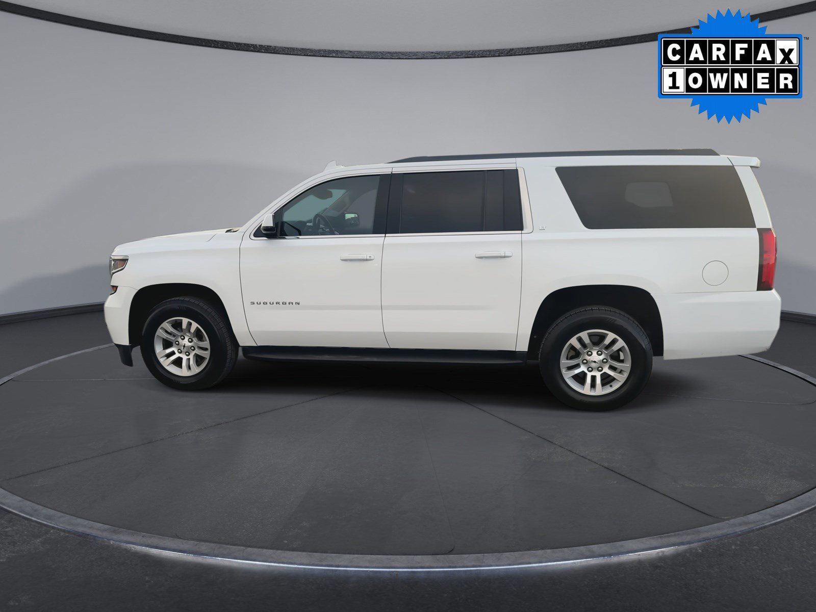 Used 2019 Chevrolet Suburban LT w/ Luxury Package image 3