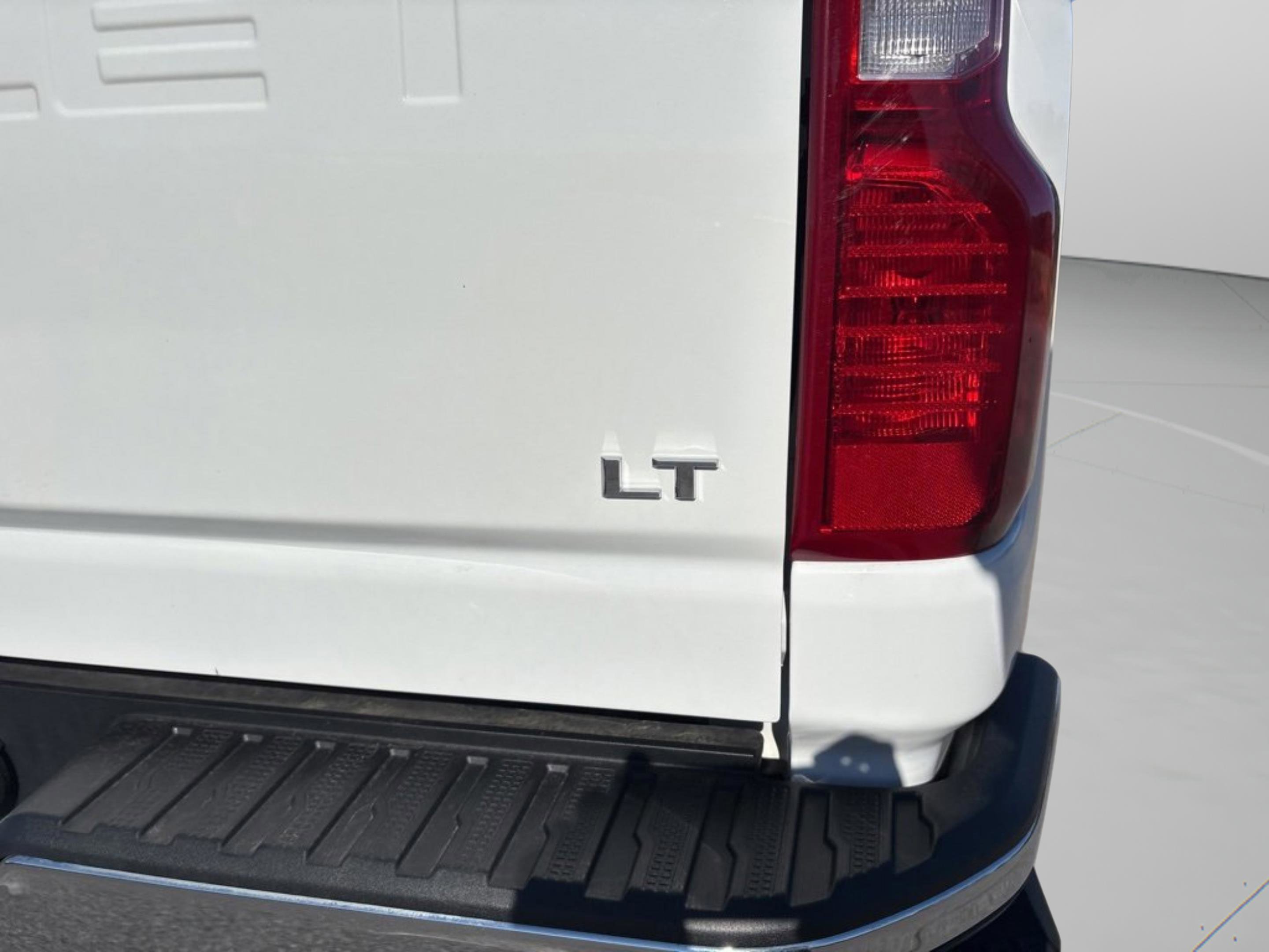 Used 2024 Chevrolet Silverado 2500 LT image 42