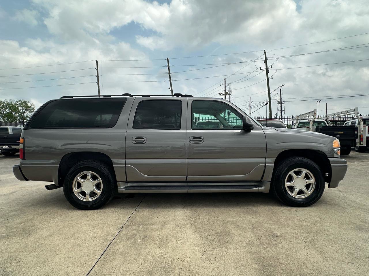 Used 2005 GMC Yukon XL Denali AWD/4WD image 6