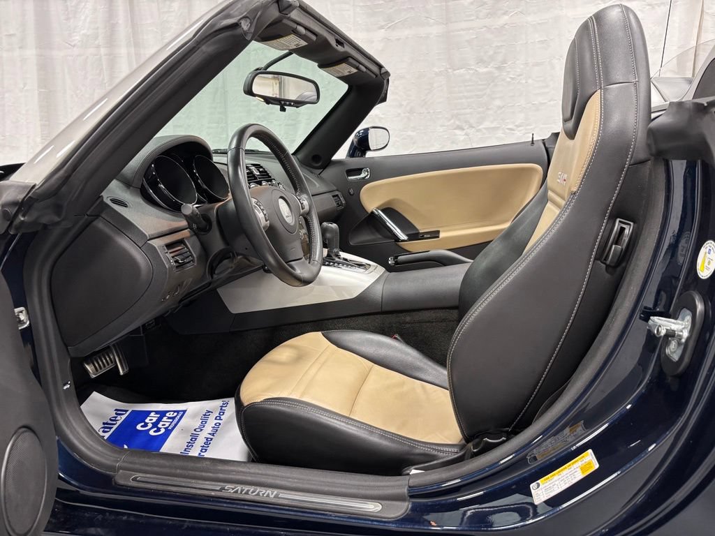 Used 2007 Saturn Sky Red Line RWD image 16
