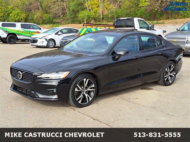 Used 2024 Volvo S60 B5 Core image 1