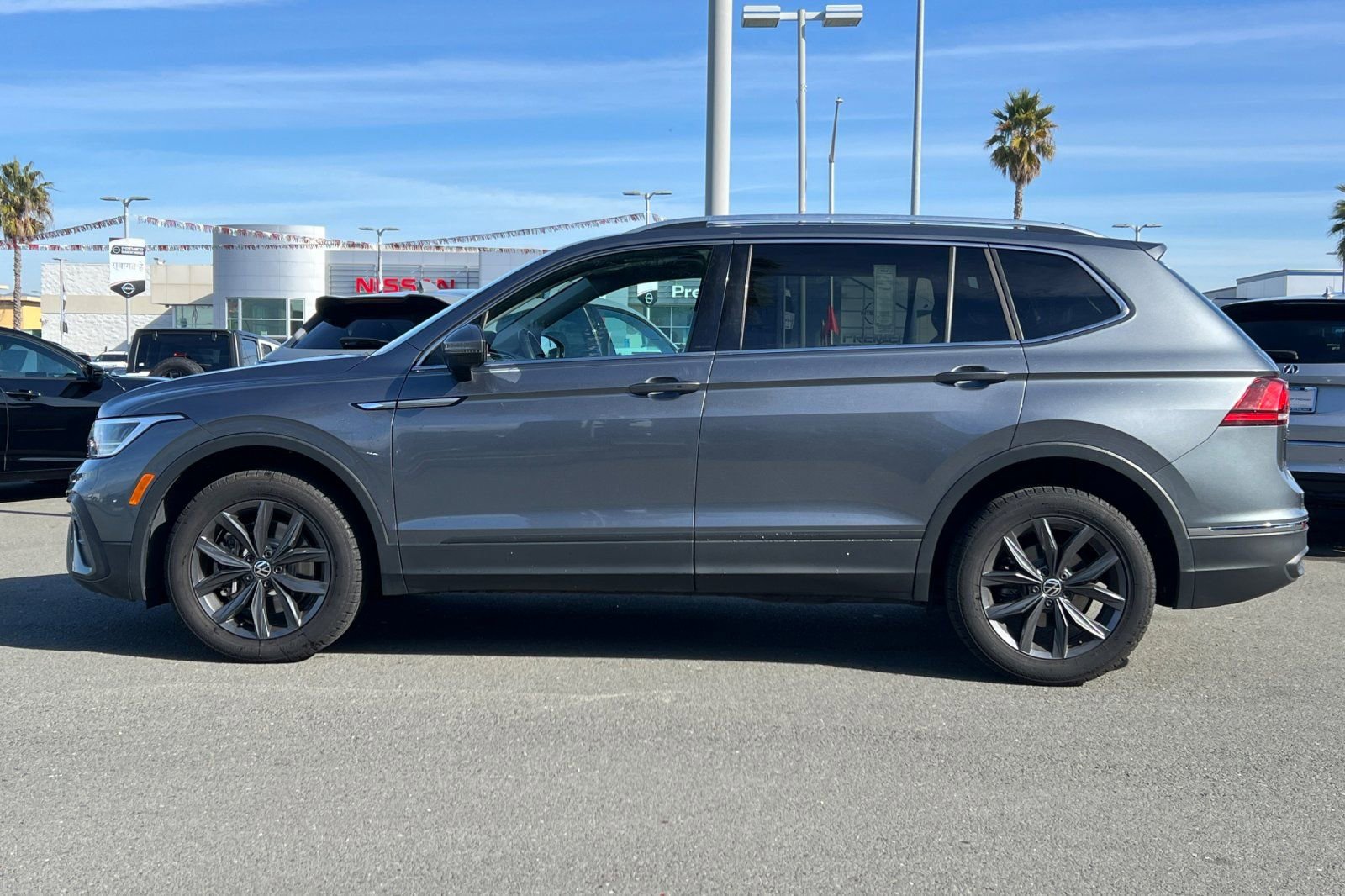 Used 2022 Volkswagen Tiguan SE image 7