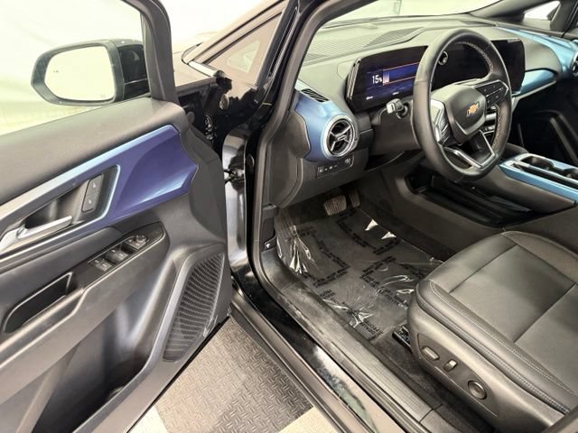 Used 2024 Chevrolet Equinox EV LT AWD/4WD image 30