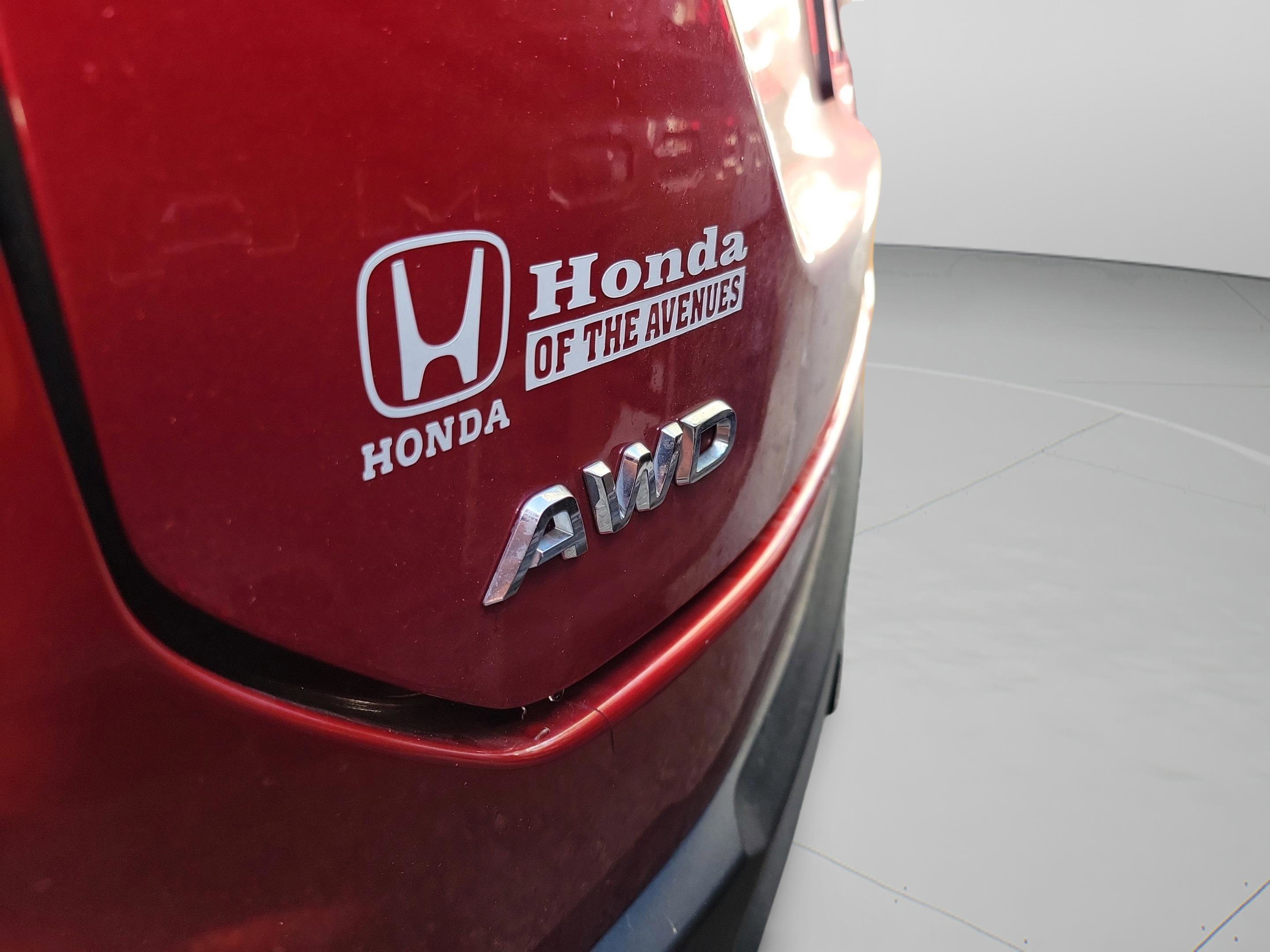 Certified 2025 Honda Pilot Touring image 24