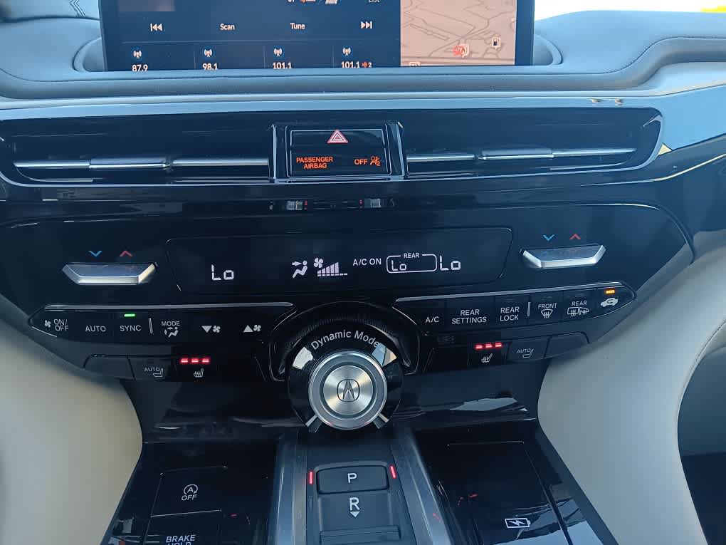Used 2024 Acura MDX SH-AWD w/ Technology Package image 24