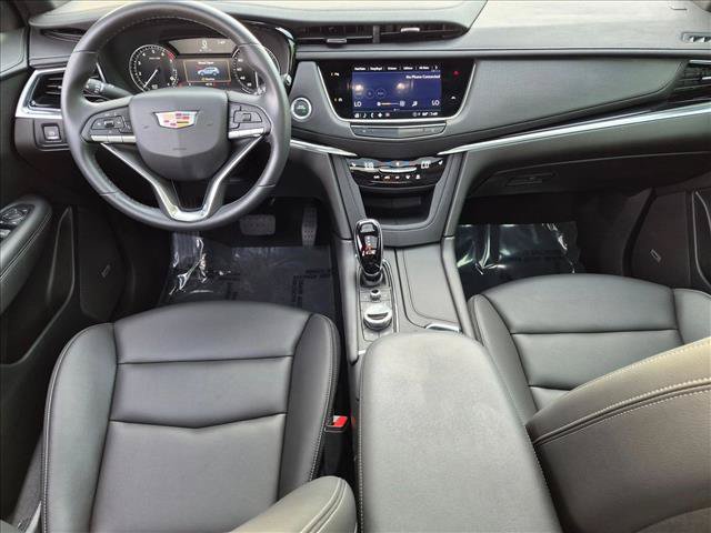 Used 2025 Cadillac XT6 Luxury FWD image 17