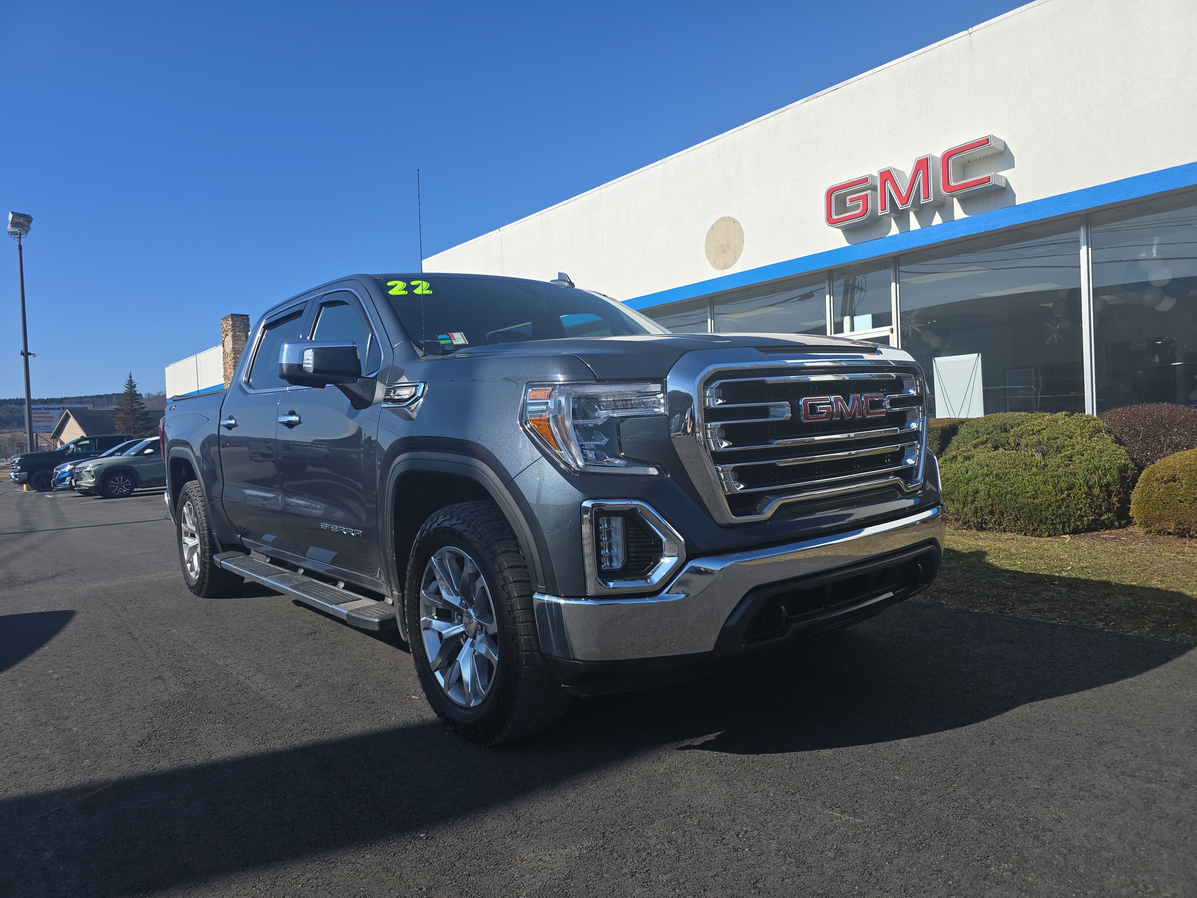 Used 2022 GMC Sierra 1500 SLT w/ SLT Premium Package image 1