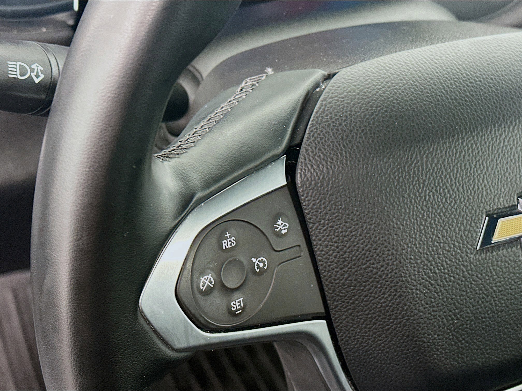 Used 2023 Chevrolet Traverse LT image 17