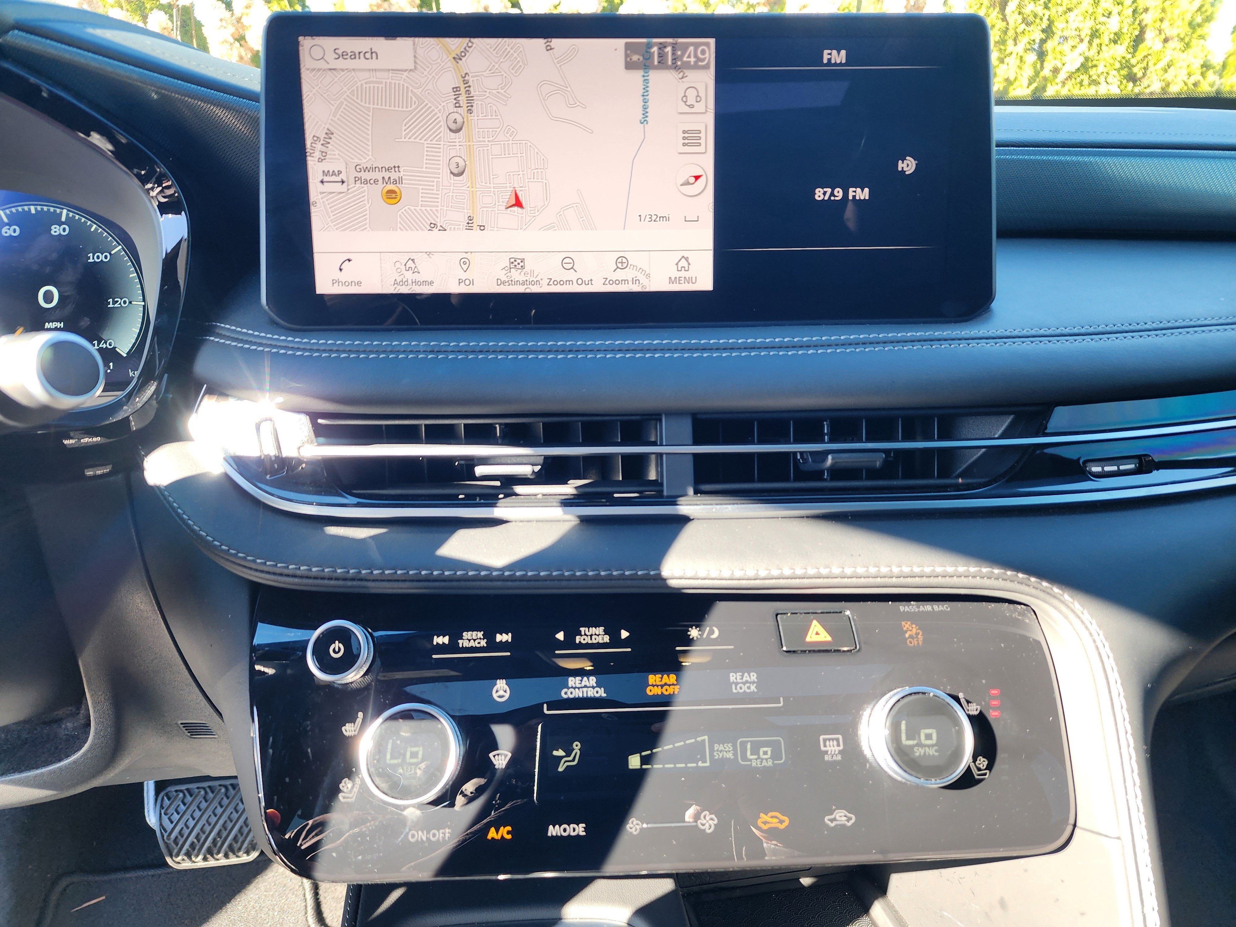 Used 2025 INFINITI QX60 Luxe w/ Black Edition image 32