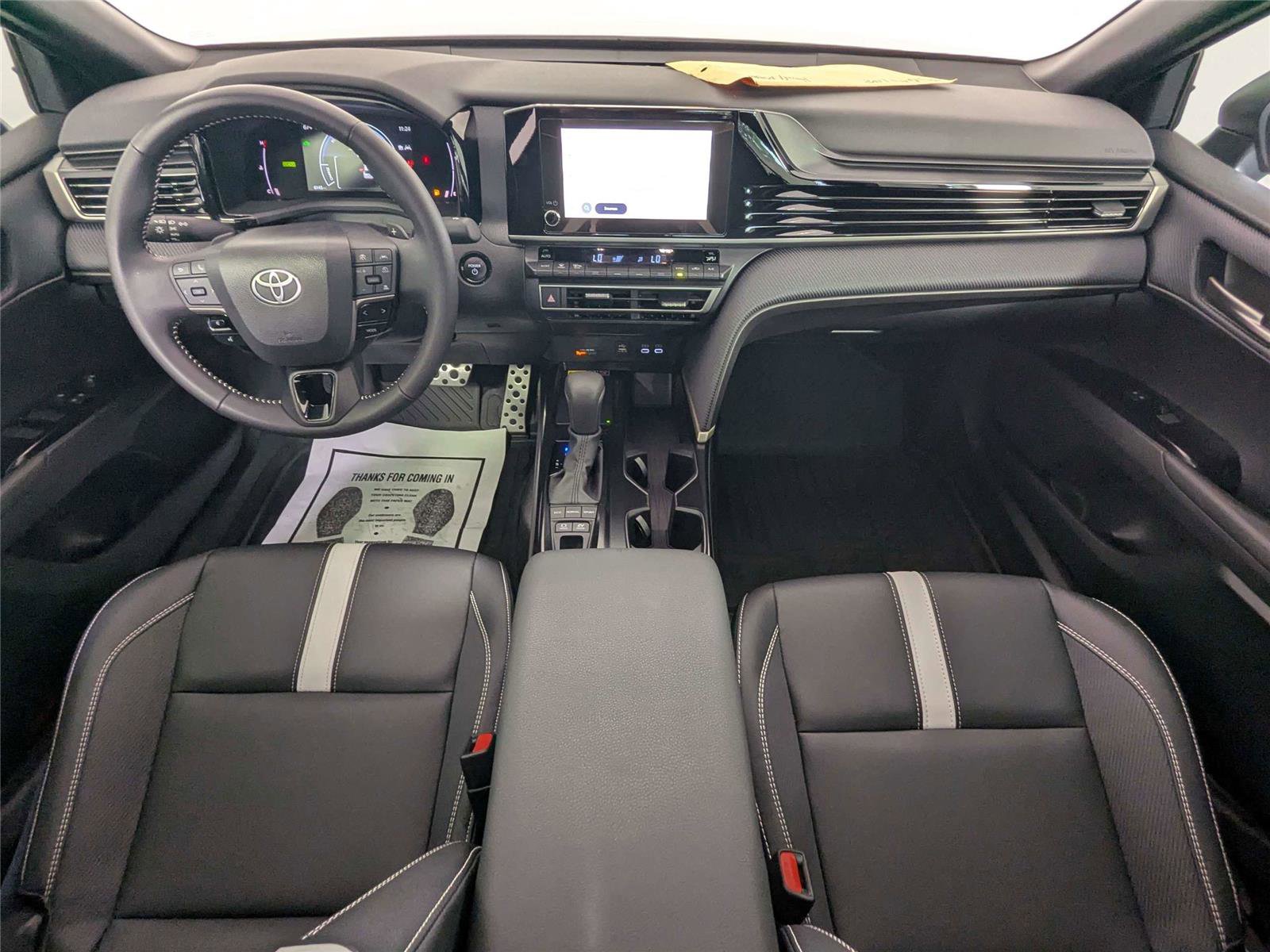 Used 2025 Toyota Camry SE FWD image 37