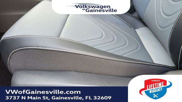 Used 2014 Volkswagen Touareg Executive AWD/4WD image 30