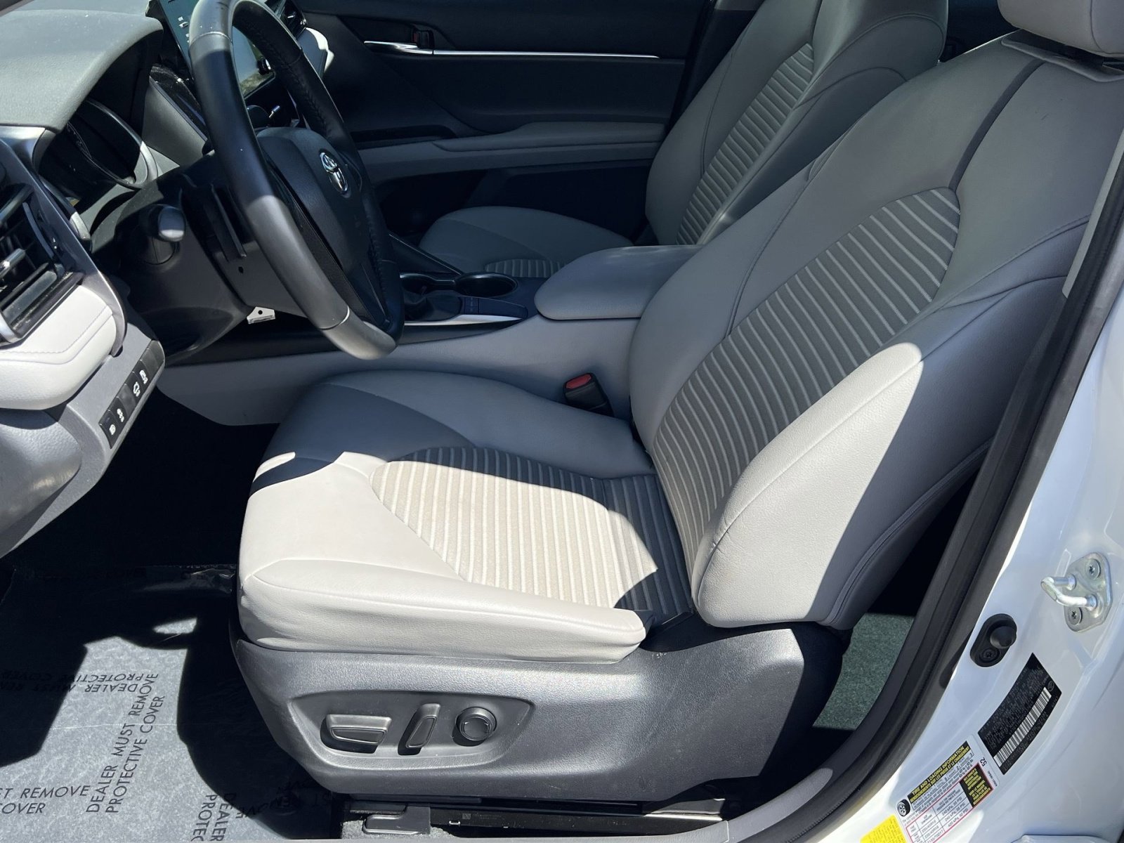 Used 2023 Toyota Camry SE FWD image 10