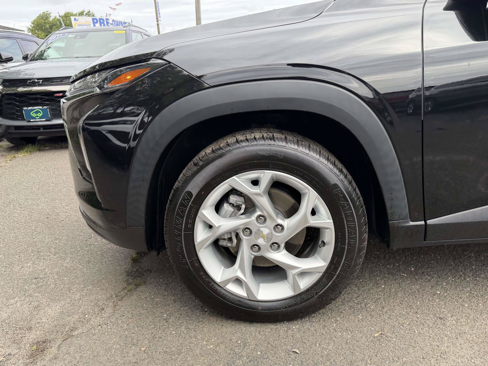 Used 2024 Chevrolet Trax LS w/ LS Convenience Package FWD image 11