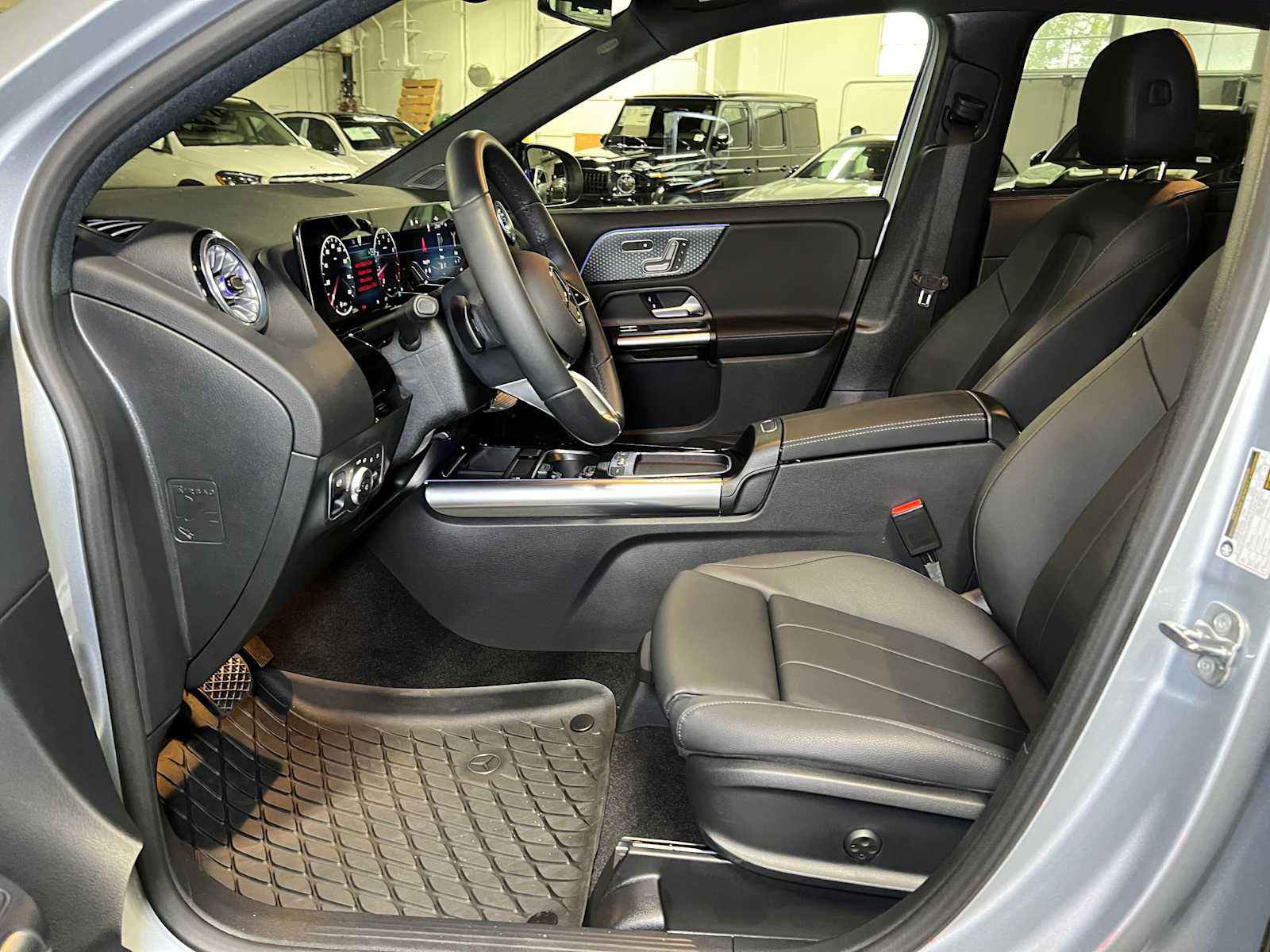 Used 2025 Mercedes-Benz GLA 250 4MATIC image 25