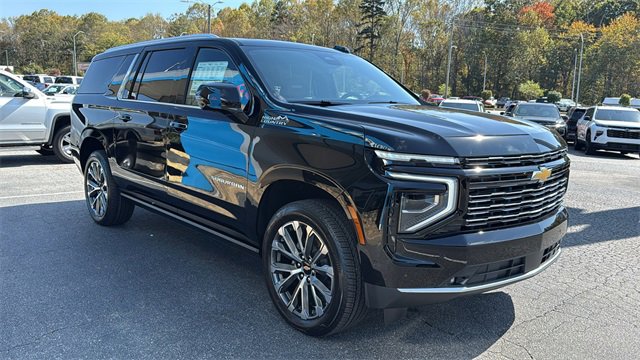 New 2026 Chevrolet Suburban High Country image 3