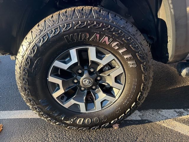 Used 2023 Toyota Tacoma 4x4 Access Cab image 9