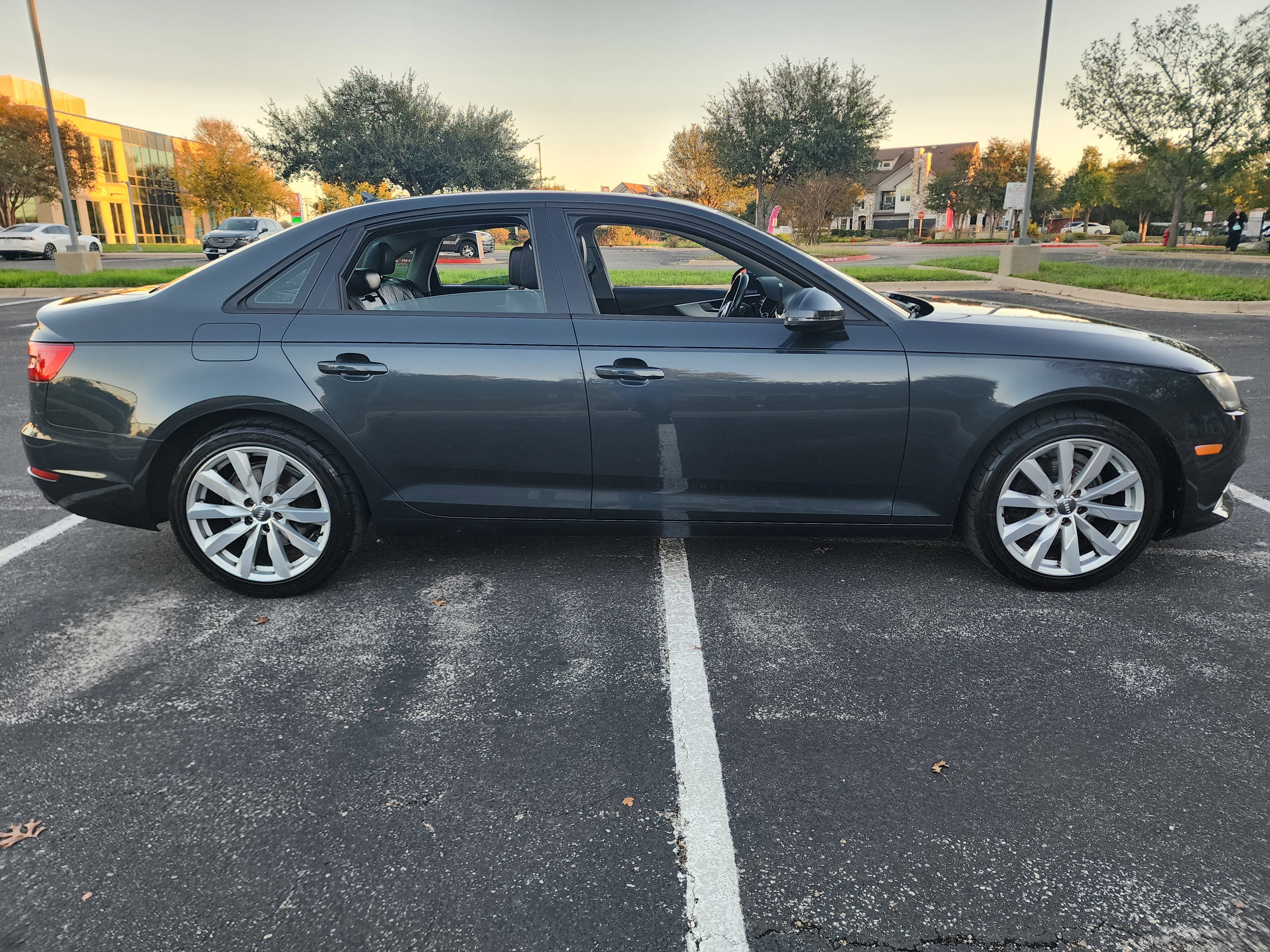 Used 2017 Audi A4 2.0T Ultra Premium w/ Convenience Package image 8