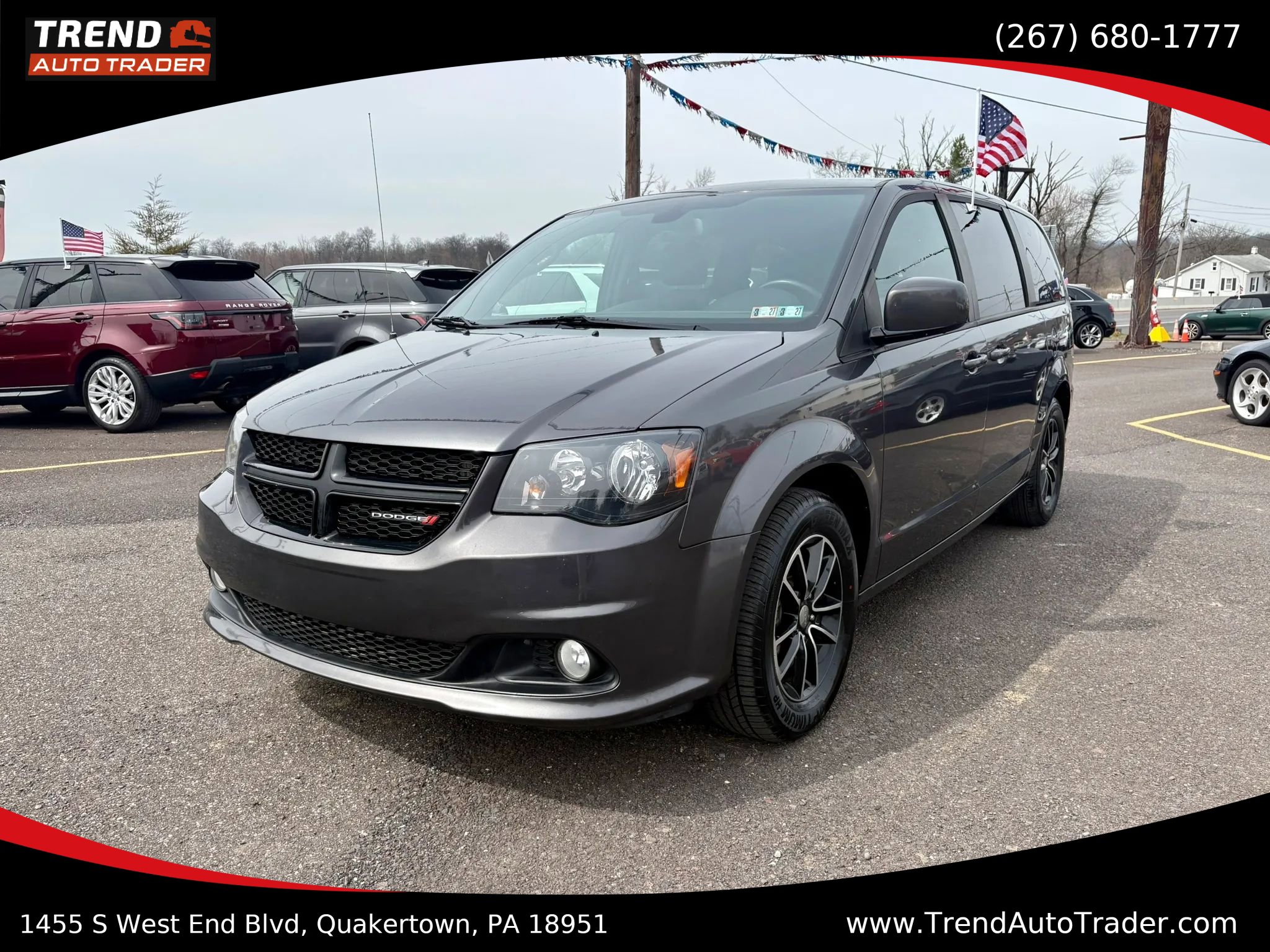 Used 2018 Dodge Grand Caravan SXT w/ Blacktop Package FWD image 1