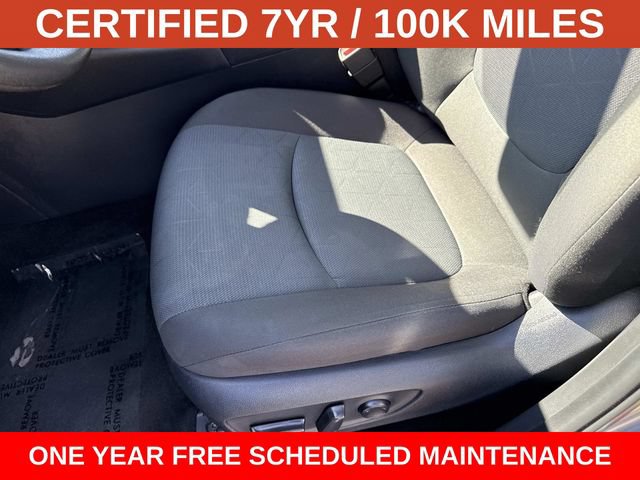Used 2025 Toyota RAV4 XLE AWD/4WD image 15