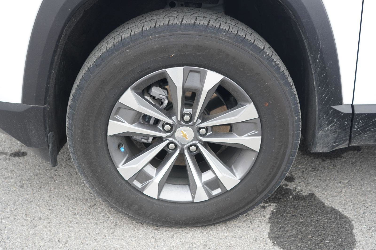 New 2025 Chevrolet Equinox LT w/ Safety and Technology Package image 10