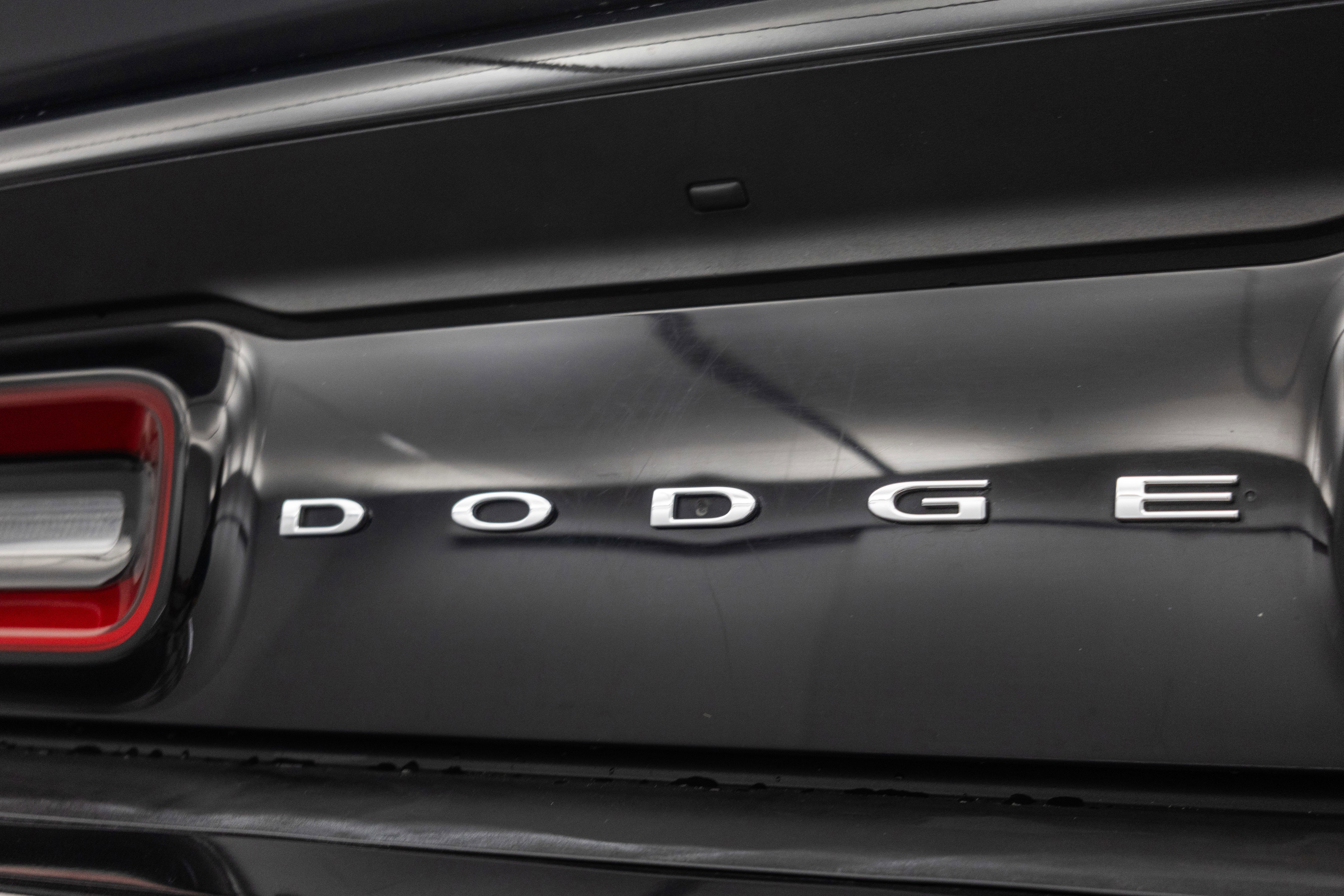 Used 2015 Dodge Challenger SRT Hellcat image 27