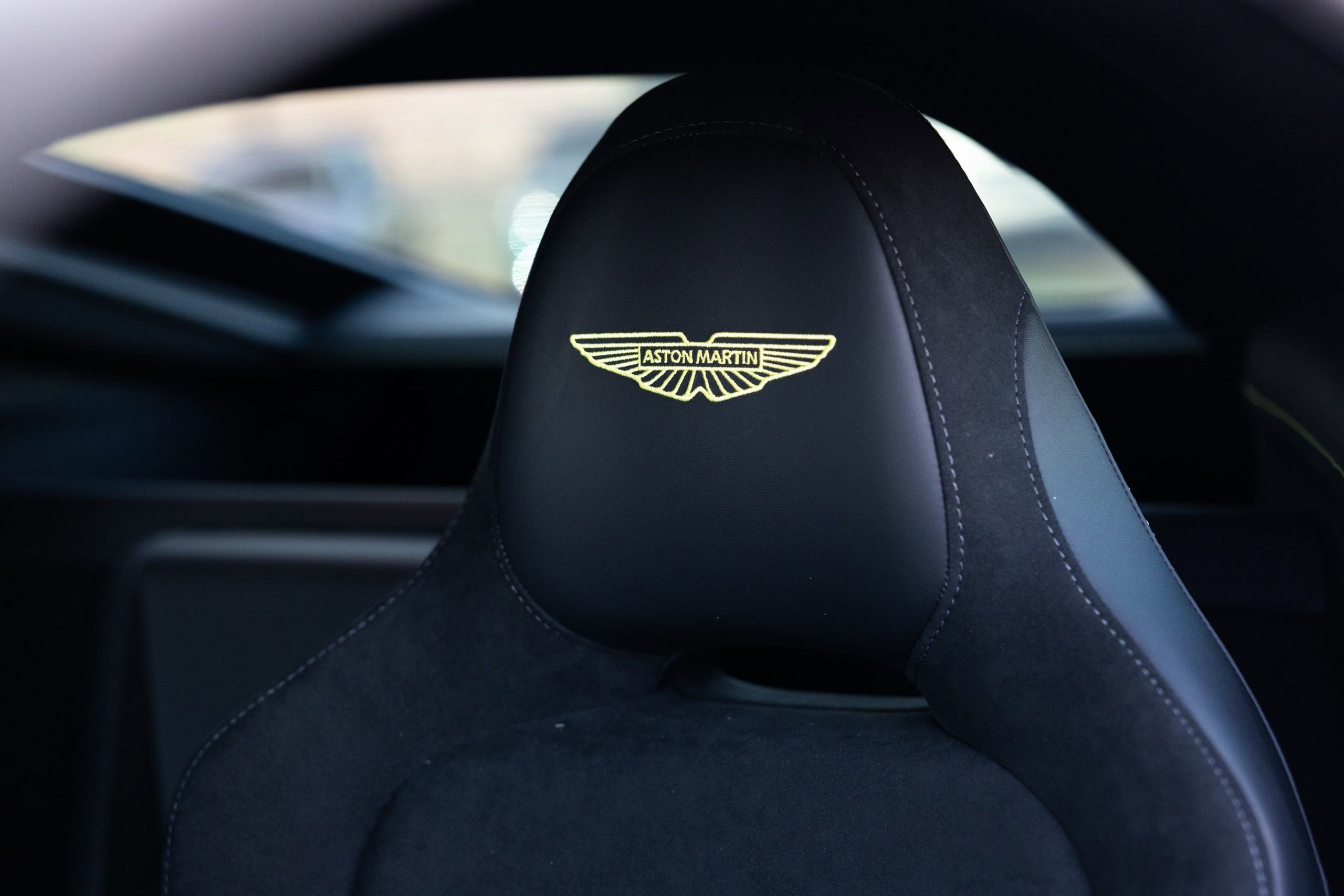 Used 2026 Aston Martin V8 Vantage Coupe image 13