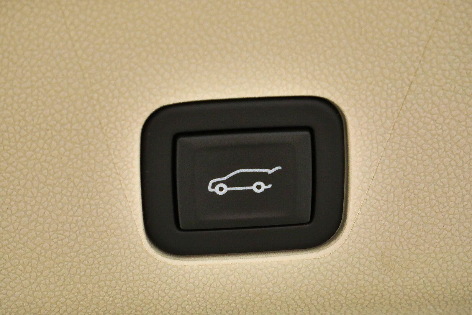 Used 2023 Cadillac Escalade ESV Sport Platinum AWD/4WD image 30