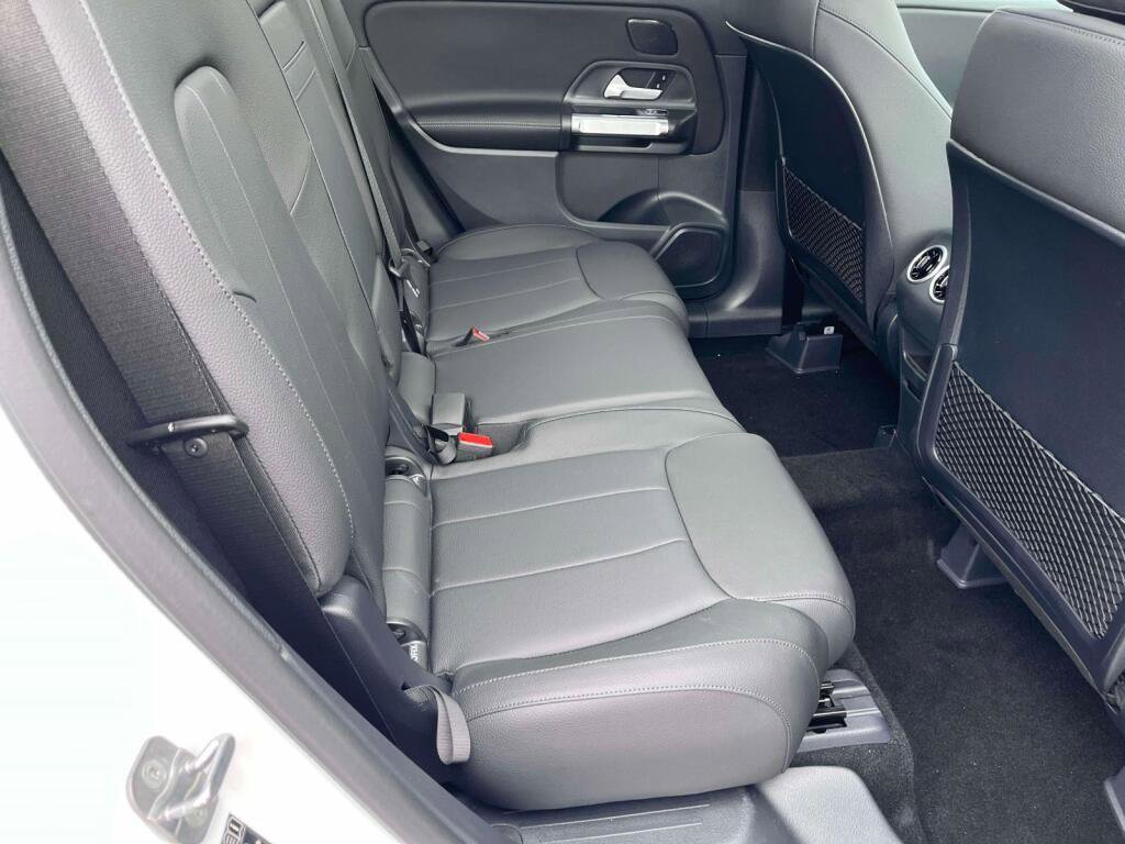 New 2026 Mercedes-Benz GLB 250 4MATIC image 19