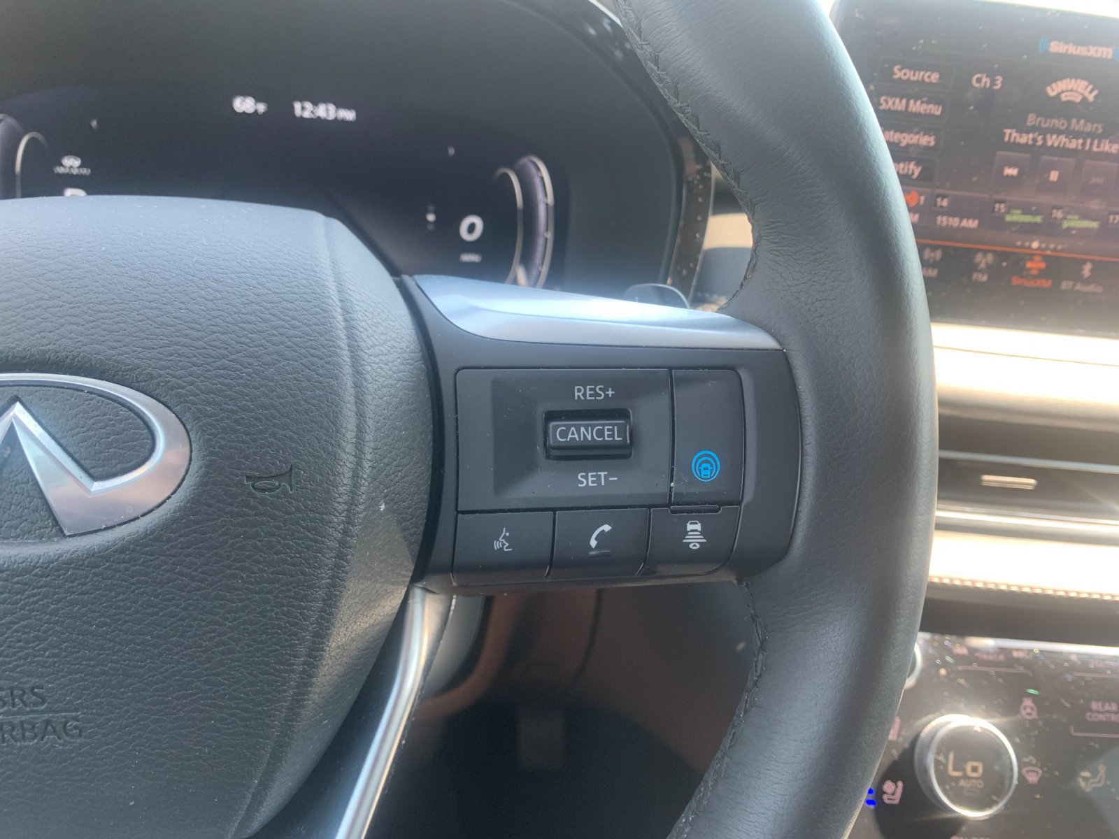 Used 2025 INFINITI QX60 Luxe FWD image 21