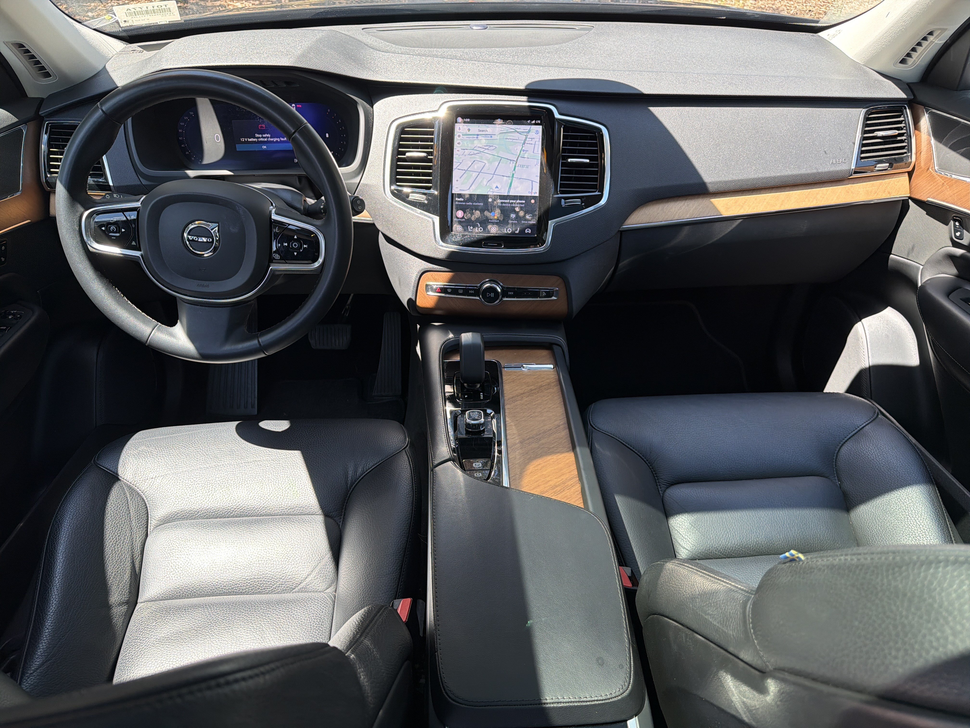 Used 2023 Volvo XC90 B6 Plus AWD/4WD image 31
