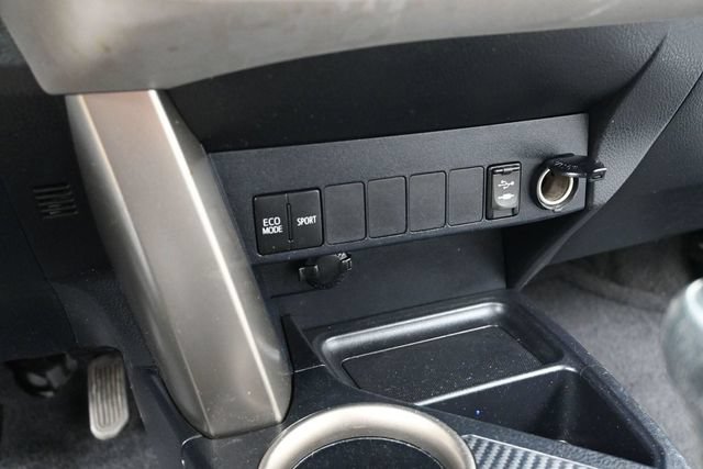 Used 2014 Toyota RAV4 LE AWD/4WD image 20