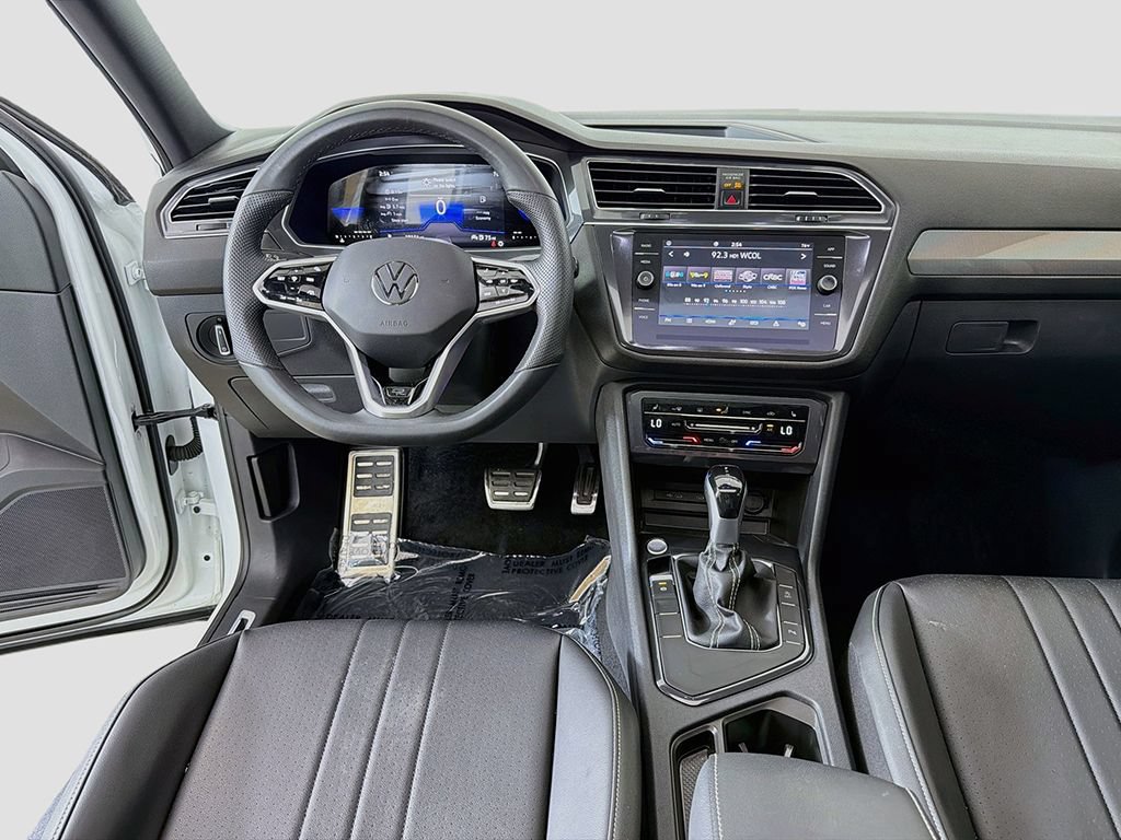 Used 2023 Volkswagen Tiguan SE R-Line FWD image 26