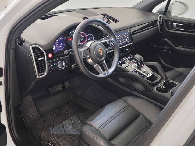 Used 2023 Porsche Cayenne AWD/4WD image 4