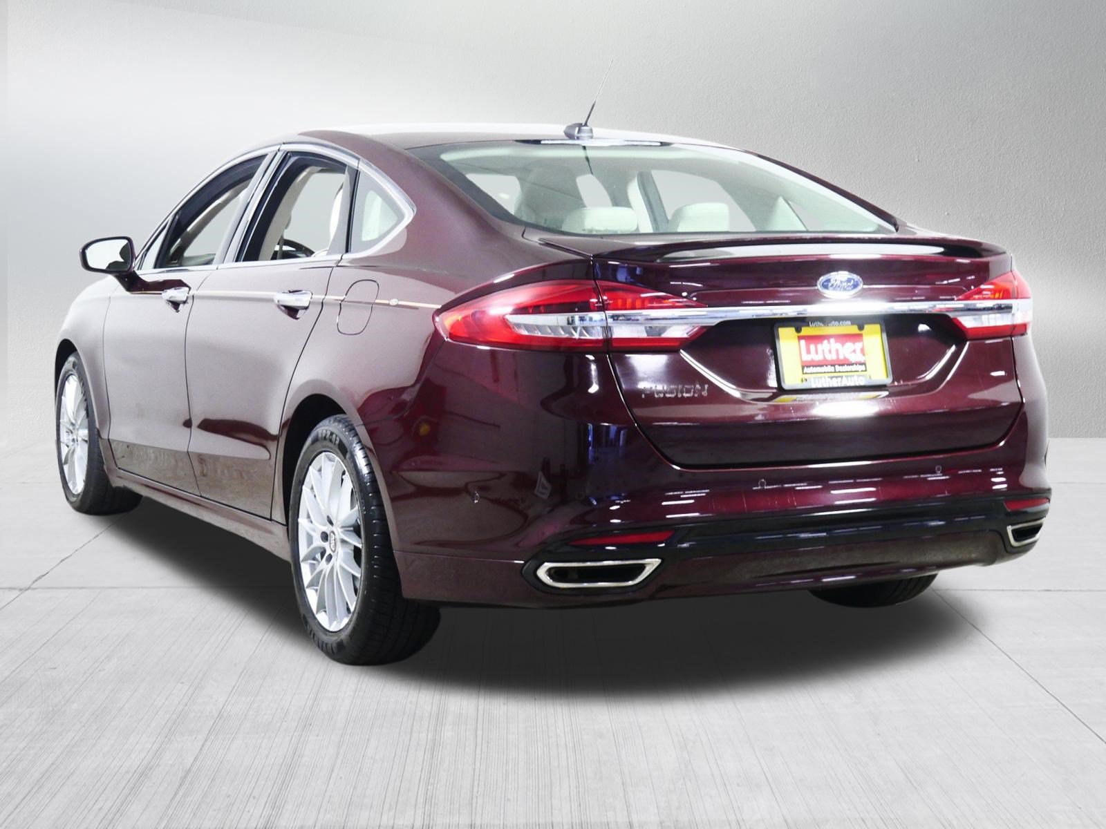 Used 2017 Ford Fusion Platinum AWD/4WD image 5