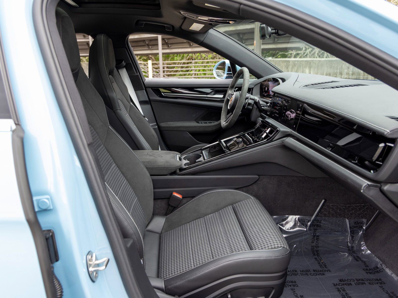 Certified 2025 Porsche Panamera 4 image 57