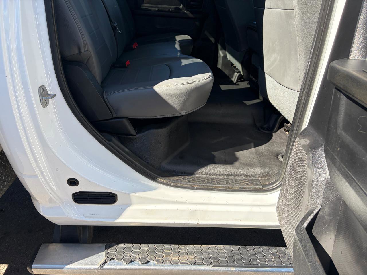 Used 2014 RAM 5500 Tradesman image 39