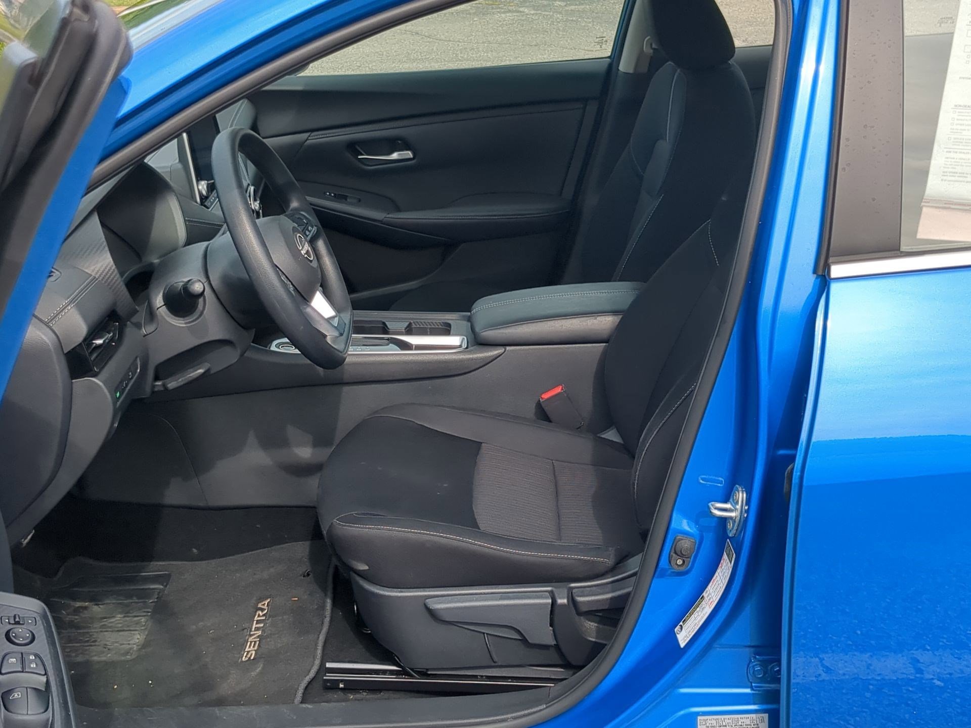 Used 2024 Nissan Sentra SV FWD image 12