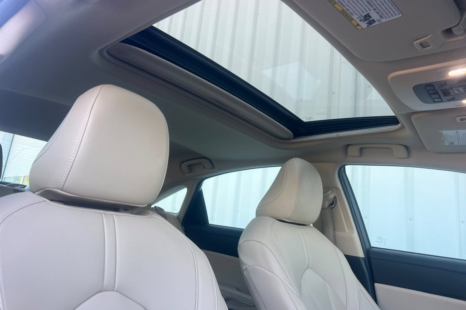 Used 2019 Toyota Avalon XLE w/ Moonroof Package FWD image 13