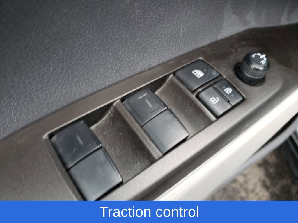 Used 2023 Toyota Camry SE image 17