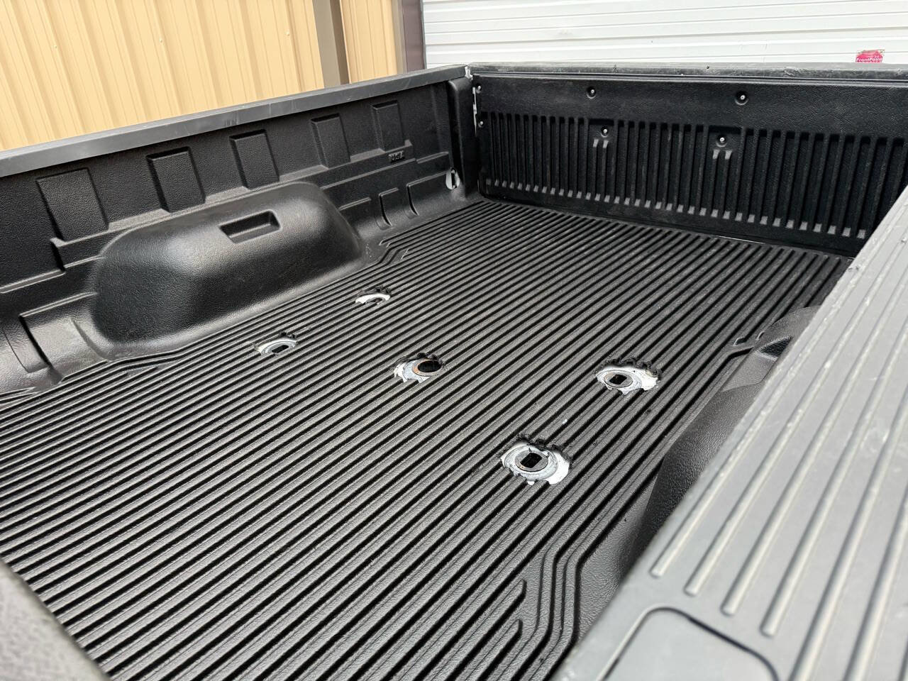 Used 2015 Ford F350 Lariat w/ Lariat Interior Package image 36