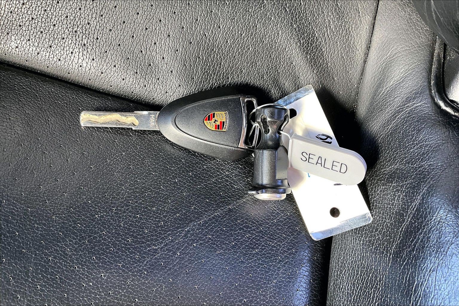 Used 2006 Porsche 911 Carrera S RWD image 9